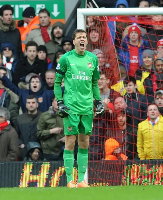 Framed Print : Wojciech Szczesny's Unyielding Performance at Anfield (2013-14) Framed Print : Wojciech Szczesny's Unyielding Performance at Anfield (2013-14)
