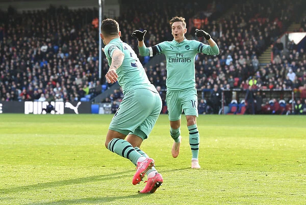 Xhaka and Ozil Celebrate First Goal: Crystal Palace vs. Arsenal, 2018-19 Premier League