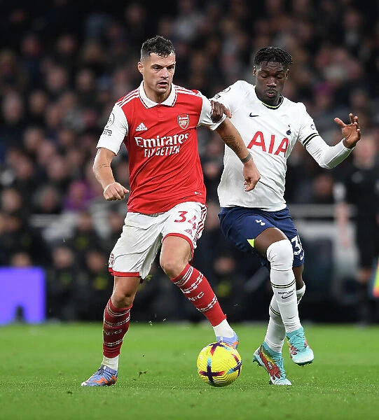 Xhaka vs Bissouma: Battle in the Heart of Midfield - Tottenham vs Arsenal, Premier League 2022-23