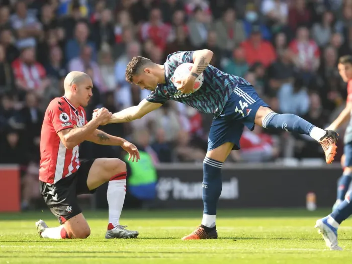Framed Print : Xhaka vs. Romeu: Clash of the Midfield Titans - Southampton vs. Arsenal, Premier League 2021-22 Framed Print : Xhaka vs. Romeu: Clash of the Midfield Titans - Southampton vs. Arsenal, Premier League 2021-22
