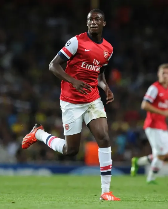 Framed Print : Yaya Sanogo in Action: Arsenal vs Fenerbahce, UEFA Champions League Play-offs (2013)