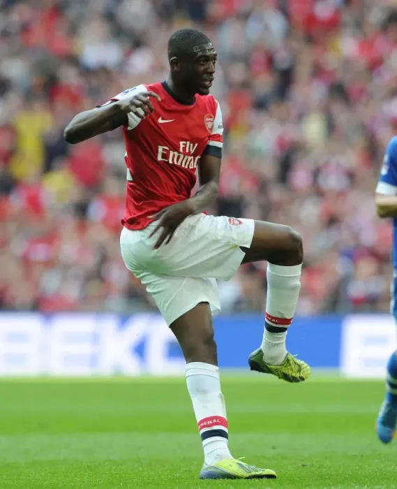 Framed Print : Yaya Sanogo in Action: Arsenal vs Wigan Athletic, FA Cup Semi-Final 2014