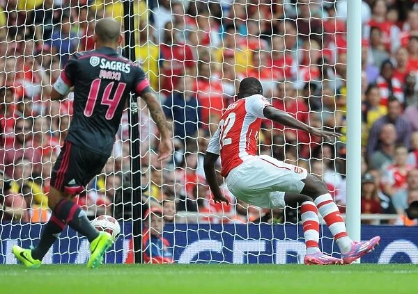 Yaya Sanogo Scores First Arsenal Goal Against Benfica in 2014-15 Emirates Cup