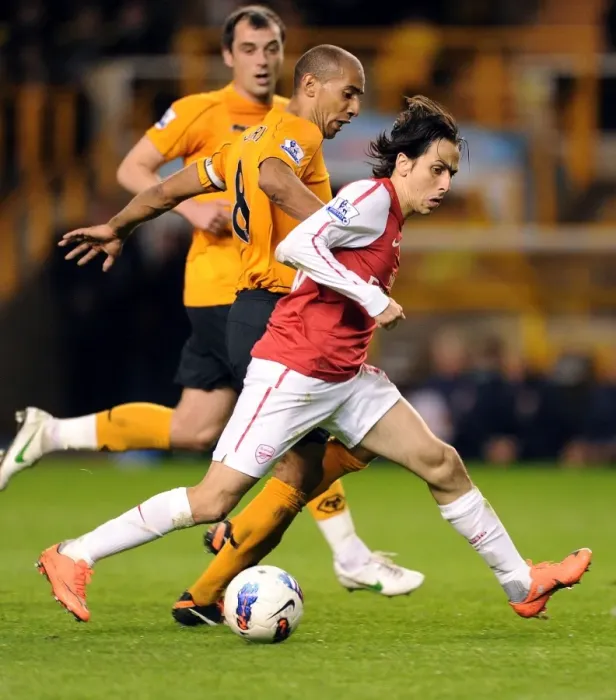 Framed Print : Yossi Benayoun Dashes Past Carl Henry: Wolverhampton Wanderers vs Arsenal, Premier League 2011-12 Framed Print : Yossi Benayoun Dashes Past Carl Henry: Wolverhampton Wanderers vs Arsenal, Premier League 2011-12