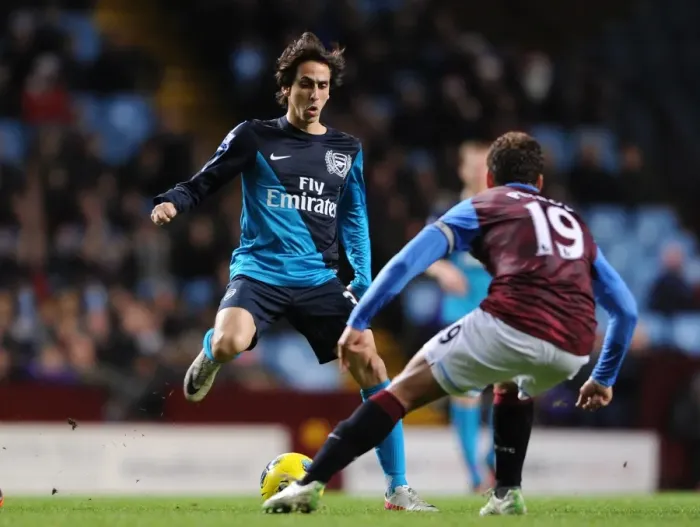 Framed Print : Yossi Benayoun vs Stiliyan Petrov: Battle in the Midfield - Aston Villa vs Arsenal, Premier League 2011-12 Framed Print : Yossi Benayoun vs Stiliyan Petrov: Battle in the Midfield - Aston Villa vs Arsenal, Premier League 2011-12