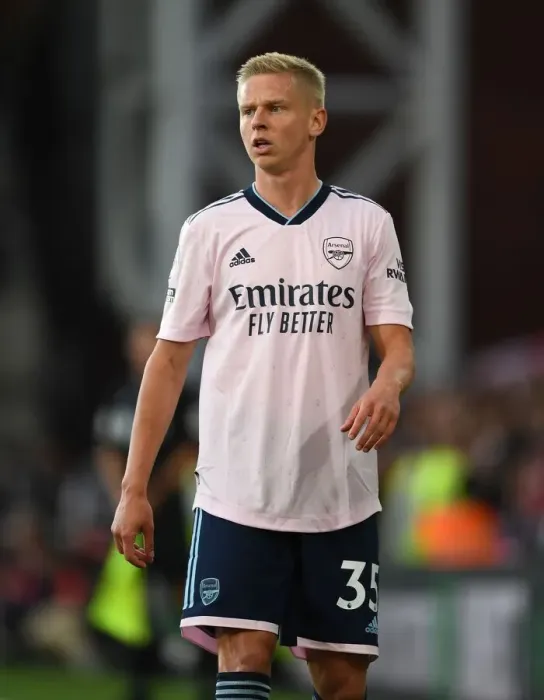 Framed Print : Zinchenko in Action: Crystal Palace vs Arsenal, 2022-23 Premier League Framed Print : Zinchenko in Action: Crystal Palace vs Arsenal, 2022-23 Premier League