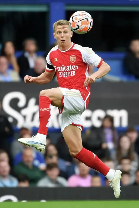 Framed Print : Zinchenko in Charge: Everton vs Arsenal, 2023-24 Premier League Framed Print : Zinchenko in Charge: Everton vs Arsenal, 2023-24 Premier League