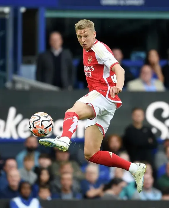 Framed Print : Zinchenko's Dominant Performance: Everton vs. Arsenal, 2023-24 Premier League Framed Print : Zinchenko's Dominant Performance: Everton vs. Arsenal, 2023-24 Premier League
