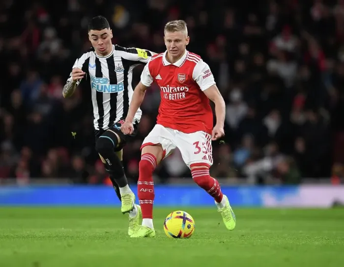 Framed Print : Zinchenko's Masterclass: Arsenal's Commanding Victory Over Newcastle at Emirates Stadium