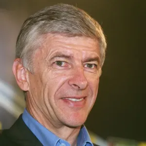 2005-06 Champions League: Ajax vs. Arsenal - The Showdown 2005-06 Champions League: Ajax vs. Arsenal - The Showdown