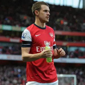 Aarom Ramsey (Arsenal) lucazade. Arsenal 0: 0 Everton. Barclays Premier League. Emirates Stadium