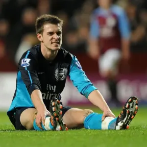 Aaron Ramsey in Action: Arsenal vs. Aston Villa, Premier League 2011-12