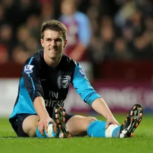 Aaron Ramsey in Action: Arsenal vs. Aston Villa, Premier League 2011-12