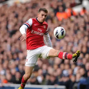 Aaron Ramsey in Action: Tottenham Hotspur vs. Arsenal, Premier League 2012-13