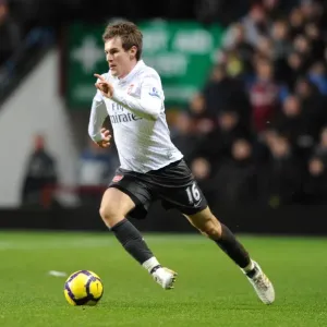 Aaron Ramsey (Arsenal). Aston Villa 0: 0 Arsenal. Barclays Premier League