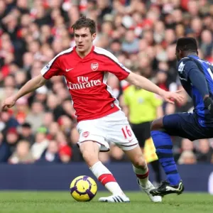 Aaron Ramsey (Arsenal) John Mensah (Sunderland). Arsenal 2: 0 Sunderland