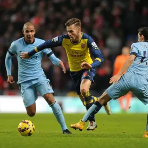 Aaron Ramsey Outmaneuvers Jesus Navas and Fernando: Manchester City vs Arsenal, Premier League 2014-15 (Photo)