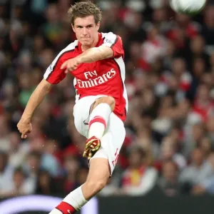 Aaron Ramsey Scores in Arsenal's 2:0 Carling Cup Victory over West Brom