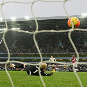 Aaron Ramsey Scores Against Brad Guzan: Arsenal's Victory Over Aston Villa in the Premier League 2015-16