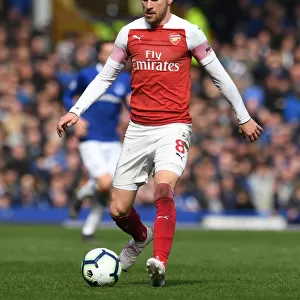 Aaron Ramsey vs. Gylfi Sigurdsson: Intense Battle at Goodison Park - Everton vs. Arsenal, Premier League 2018-19