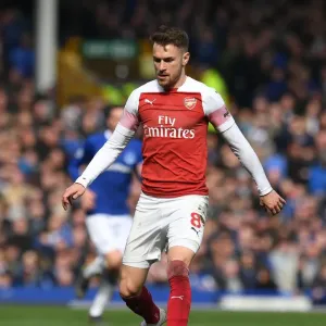 Aaron Ramsey vs. Gylfi Sigurdsson: Intense Battle at Goodison Park - Everton vs. Arsenal, Premier League 2018-19 Aaron Ramsey vs. Gylfi Sigurdsson: Intense Battle at Goodison Park - Everton vs. Arsenal, Premier League 2018-19
