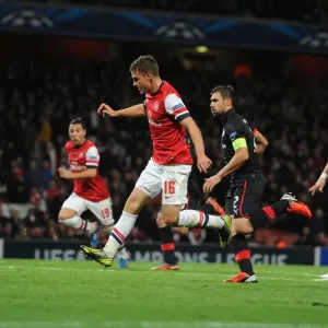 Aaron Ramsey's Chip: Arsenal's Third Goal vs. Olympiacos (2012-13 Champions League)