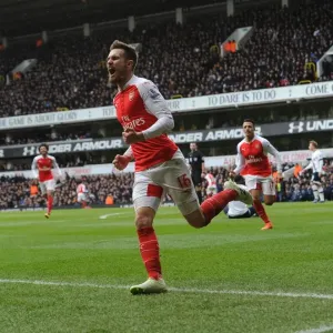 Aaron Ramsey's Thrilling Goal: Arsenal's Triumph over Tottenham Hotspur in the Premier League (2015-16)
