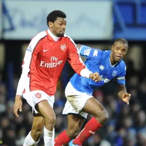Abou Diaby (Arsenal) Aaron Mokoena (Portsmouth). Portsmouth 1: 4 Arsenal