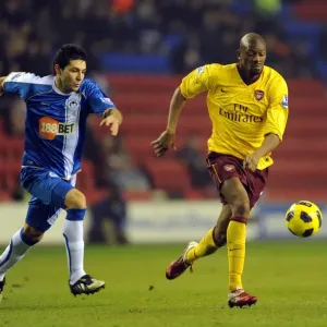 Abou Diaby (Arsenal) Antonlin Alcaraz (Wigan). Wigan Athletic 2: 2 Arsenal