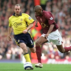 Abou Diaby (Arsenal) Gavin McCann (Villa). Arsenal 5: 0 Aston Villa