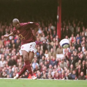 Abou Diaby scores Arsenals 5th goal. Arsenal 5: 0 Aston Villa. FA Premiership