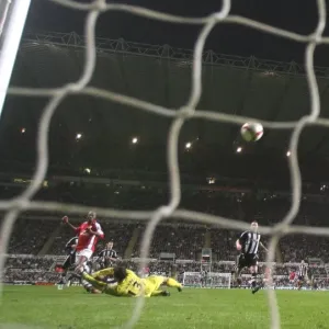 Abou Diaby's Stunning Goal: Arsenal's 2nd in 3-1 Win Over Newcastle
