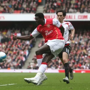 Adebayor Crosses for Arsenal: 1-1 Stalemate Against Liverpool, 2008