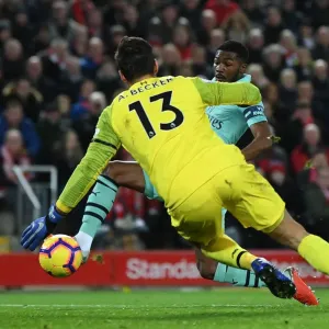 Ainsley Maitland-Niles Upset Goal: Arsenal Triumphs Over Liverpool (December 2018)