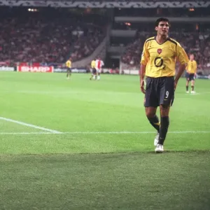 Ajax vs Arsenal: 2005-06 Champions League Showdown Ajax vs Arsenal: 2005-06 Champions League Showdown