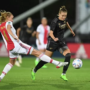 Ajax vs. Arsenal: Vivianne Miedema Faces Off in UEFA Women's Champions League Clash