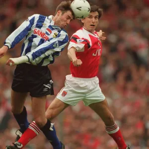 Alan Smith (Arsenal) and Paul Warhurst (Sheff Wed)