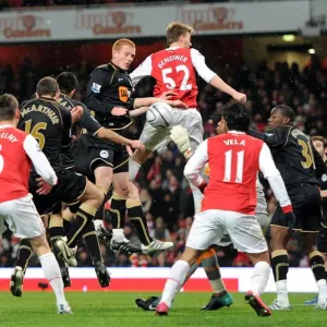 Alcaraz's Own Goal: Arsenal Takes 1-0 Lead Over Wigan in Carling Cup Quarterfinal