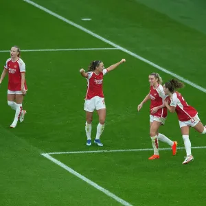 Alessia Russo's Dramatic Hat-trick: Arsenal Women Secure Super League Title Over Chelsea