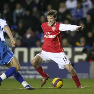 Alex Hleb (Arsenal) Brynjar Gunnarsson (Reading) Alex Hleb (Arsenal) Brynjar Gunnarsson (Reading)