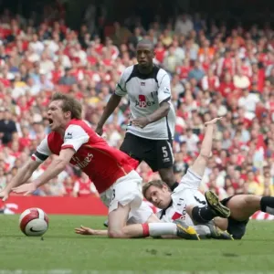 Alex Hleb (Arsenal) is fouled by Moritz Volz (Fulham) for the Arsenal penalty Alex Hleb (Arsenal) is fouled by Moritz Volz (Fulham) for the Arsenal penalty