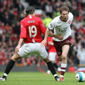 Alex Hleb (Arsenal) Gerard Pique (Manchester United) Print