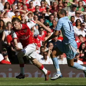 Alex Hleb (Arsenal) Martin Petrov (Man City)