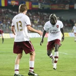 Alex Hleb celebrates scoring the 2nd Arsenal goal with Bacary Sagna Alex Hleb celebrates scoring the 2nd Arsenal goal with Bacary Sagna