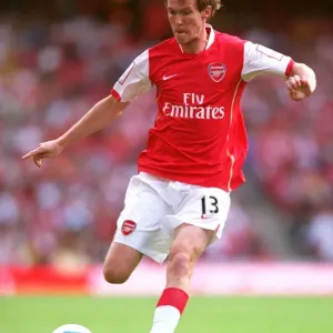 Alex Hleb's Stunner: Arsenal Edge Past Paris Saint-Germain 2-1 in Emirates Cup Opener Alex Hleb's Stunner: Arsenal Edge Past Paris Saint-Germain 2-1 in Emirates Cup Opener