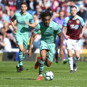 Alex Iwobi in Action: Arsenal vs. Burnley (2018-19 Premier League)