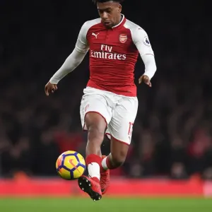Alex Iwobi in Action: Arsenal vs. Liverpool, Premier League 2017-18