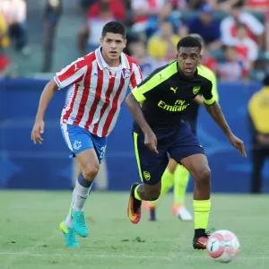 Alex Iwobi Outsmarts Opponent: Arsenal's Pre-Season Win over Chivas