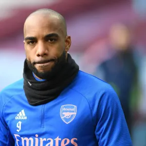 Alex Lacazette Prepares for Aston Villa Clash in Empty Villa Park (Premier League 2021)