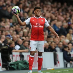 Alex Oxlade-Chamberlain in Action: Tottenham Hotspur vs Arsenal, Premier League 2016-17 Alex Oxlade-Chamberlain in Action: Tottenham Hotspur vs Arsenal, Premier League 2016-17